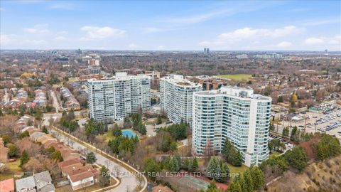 Photo 31 at 911 - 7250 Yonge Street, Yorkhill, Vaughan