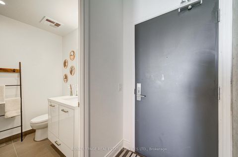 Photo 20 at 1311 - 608 Richmond Street W, Waterfront Communities C1, Toronto