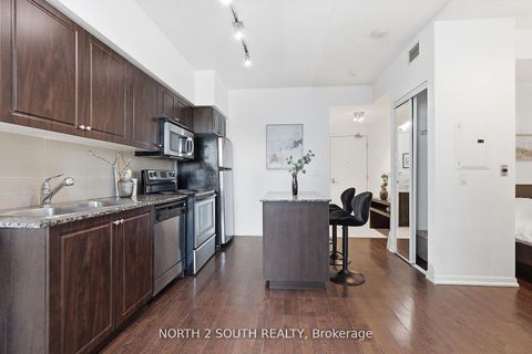 Photo 3 at 712 - 215 Fort York Boulevard, Waterfront Communities C1, Toronto
