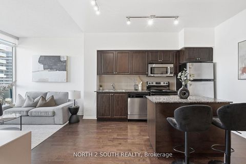 Photo 4 at 712 - 215 Fort York Boulevard, Waterfront Communities C1, Toronto