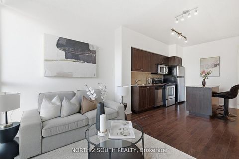 Photo 8 at 712 - 215 Fort York Boulevard, Waterfront Communities C1, Toronto