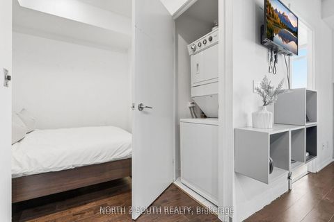 Photo 15 at 712 - 215 Fort York Boulevard, Waterfront Communities C1, Toronto