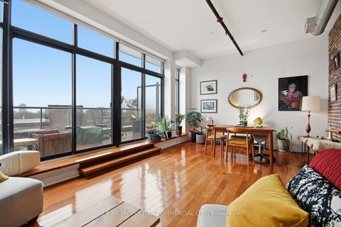 Photo 4 at 405 - 363 Sorauren Avenue, Roncesvalles, Toronto