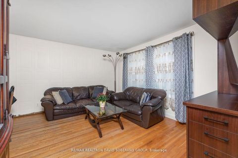 Photo 3 at 256 Codsell Avenue, Bathurst Manor, Toronto