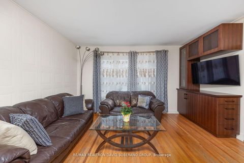 Photo 4 at 256 Codsell Avenue, Bathurst Manor, Toronto