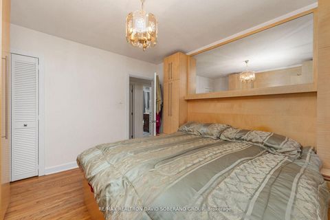 Photo 16 at 256 Codsell Avenue, Bathurst Manor, Toronto
