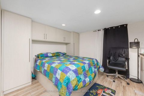 Photo 21 at 256 Codsell Avenue, Bathurst Manor, Toronto