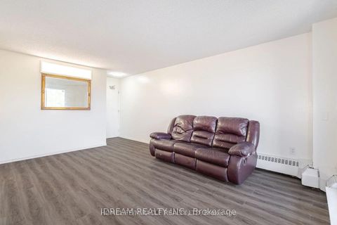 Photo 4 at 517 - 4673 Jane Street, Black Creek, Toronto
