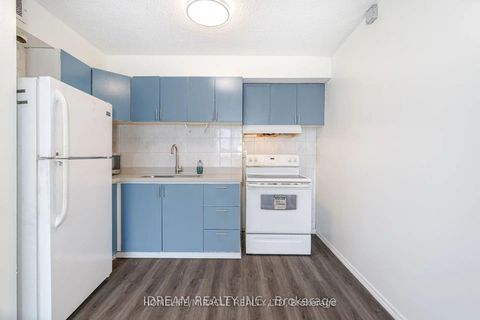 Photo 7 at 517 - 4673 Jane Street, Black Creek, Toronto