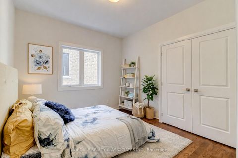 Photo 11 at 94 Seguin Street, Oak Ridges, Richmond Hill