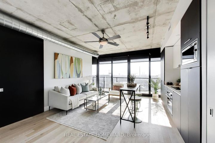 Photo 1 at 1011 - 170 Bayview Avenue, Moss Park, Toronto