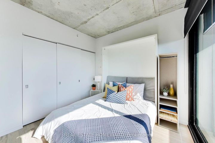 Photo 10 at 1011 - 170 Bayview Avenue, Moss Park, Toronto