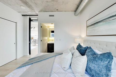 Photo 7 at 1011 - 170 Bayview Avenue, Moss Park, Toronto