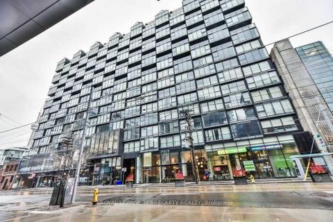 Photo 11 at 215 - 629 King Street W, Waterfront Communities C1, Toronto