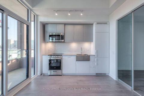 Photo 3 at 425 - 270 Dufferin Street, South Parkdale, Toronto