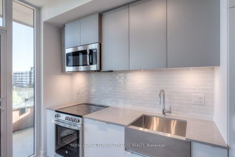 Photo 4 at 425 - 270 Dufferin Street, South Parkdale, Toronto
