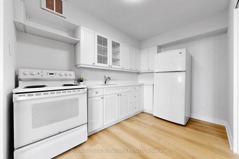 Photo 6 at 703 - 2550 Pharmacy Avenue, L'Amoreaux, Toronto