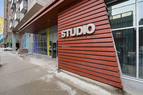 Photo 1 at PH101 - 199 Richmond Street W, Waterfront Communities C1, Toronto