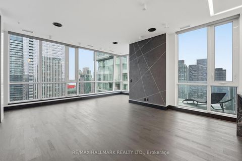 Photo 14 at PH101 - 199 Richmond Street W, Waterfront Communities C1, Toronto