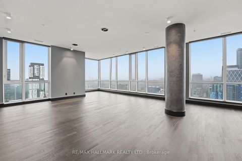 Photo 17 at PH101 - 199 Richmond Street W, Waterfront Communities C1, Toronto