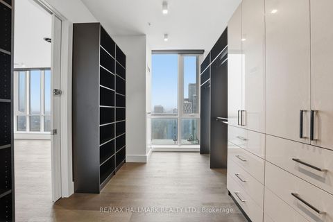 Photo 23 at PH101 - 199 Richmond Street W, Waterfront Communities C1, Toronto