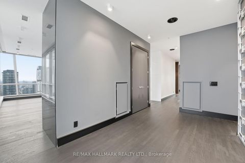 Photo 25 at PH101 - 199 Richmond Street W, Waterfront Communities C1, Toronto