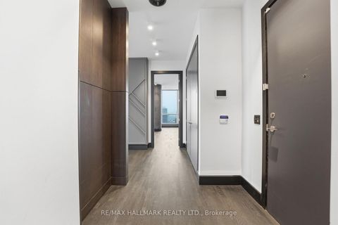 Photo 28 at PH101 - 199 Richmond Street W, Waterfront Communities C1, Toronto