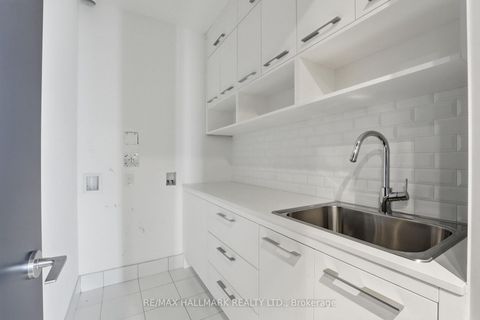 Photo 30 at PH101 - 199 Richmond Street W, Waterfront Communities C1, Toronto