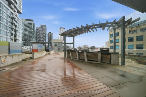 Photo 39 at PH101 - 199 Richmond Street W, Waterfront Communities C1, Toronto