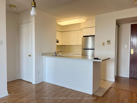 Photo 4 at 909 - 28 Empress Avenue, Willowdale East, Toronto