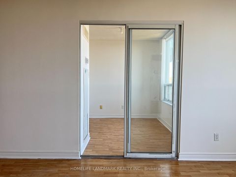 Photo 10 at 909 - 28 Empress Avenue, Willowdale East, Toronto