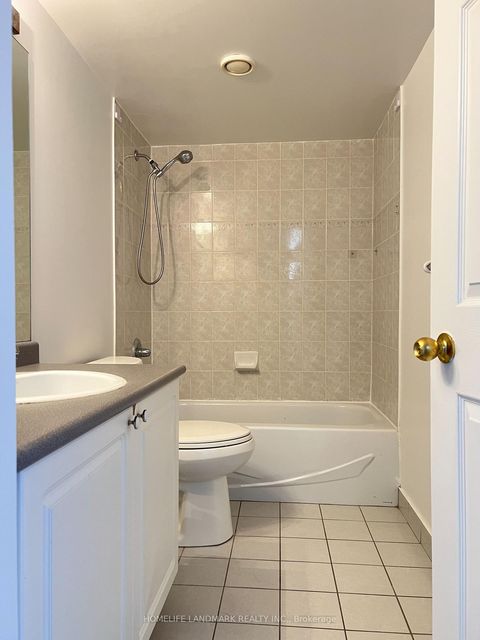 Photo 12 at 909 - 28 Empress Avenue, Willowdale East, Toronto
