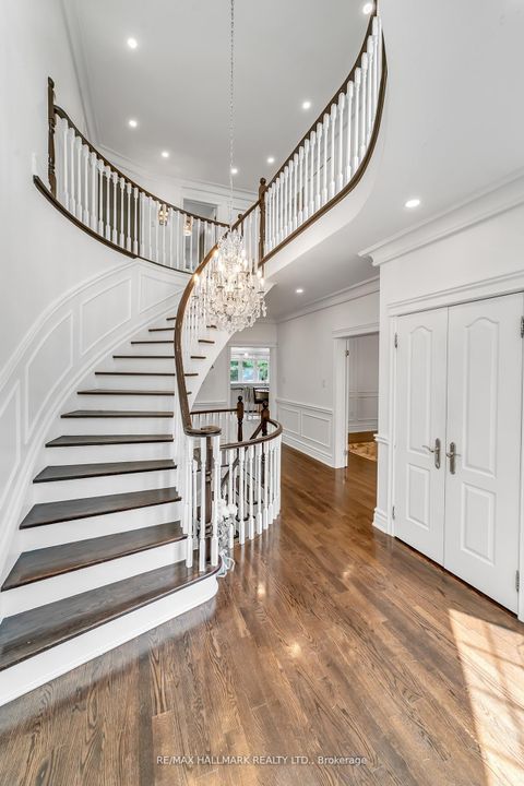 Photo 8 at 384 Kennedy Street W, Aurora Highlands, Aurora