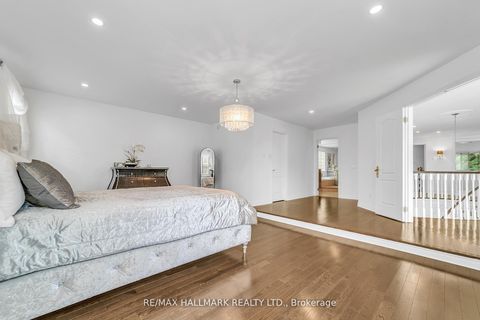 Photo 23 at 384 Kennedy Street W, Aurora Highlands, Aurora