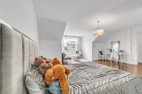 Photo 26 at 384 Kennedy Street W, Aurora Highlands, Aurora