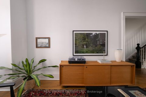 Photo 8 at 59 Stafford Street, Niagara, Toronto