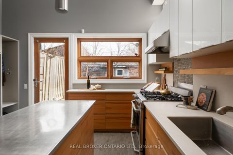 Photo 21 at 59 Stafford Street, Niagara, Toronto