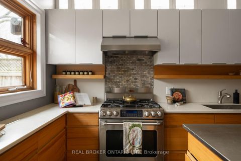 Photo 24 at 59 Stafford Street, Niagara, Toronto