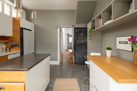 Photo 25 at 59 Stafford Street, Niagara, Toronto