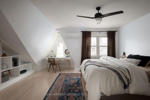 Photo 43 at 59 Stafford Street, Niagara, Toronto