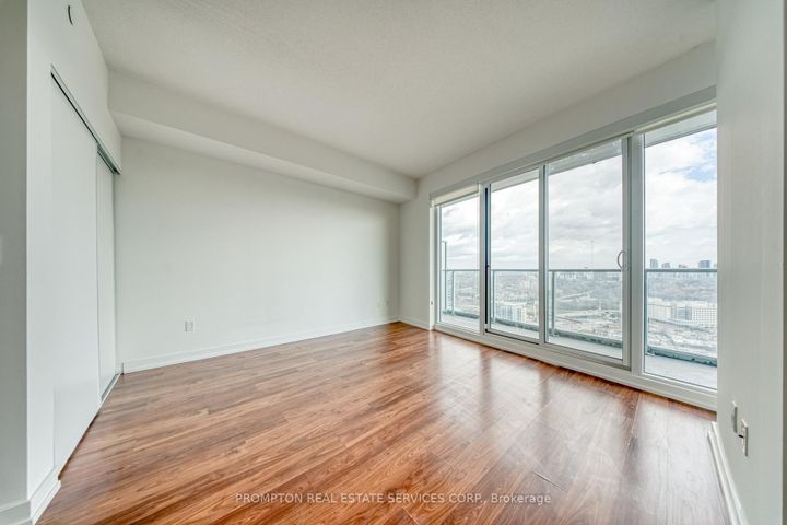 Photo 7 at 2801 - 117 McMahon Drive, Bayview Village, Toronto