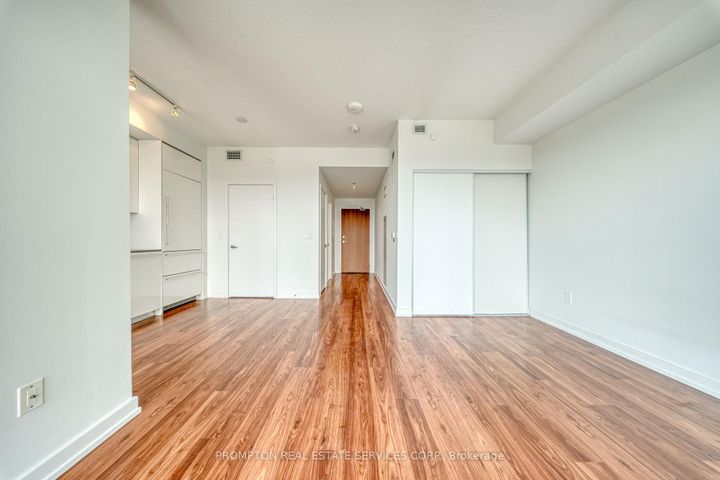 Photo 14 at 2801 - 117 McMahon Drive, Bayview Village, Toronto