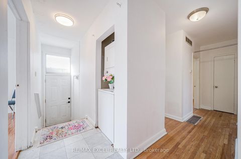 Photo 11 at 334 Moore Park Avenue, Newtonbrook West, Toronto