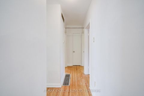 Photo 24 at 334 Moore Park Avenue, Newtonbrook West, Toronto