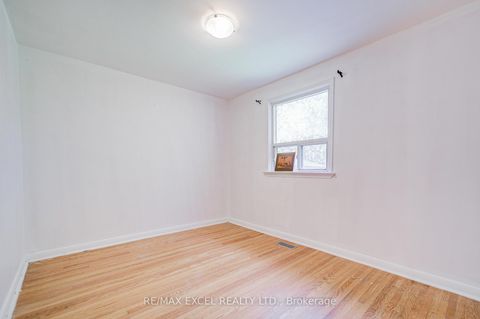 Photo 28 at 334 Moore Park Avenue, Newtonbrook West, Toronto