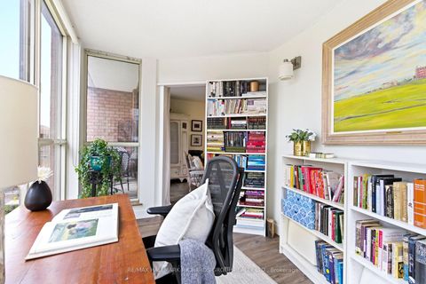 Photo 8 at 501 - 60 Homewood Avenue, South St. James Town, Toronto