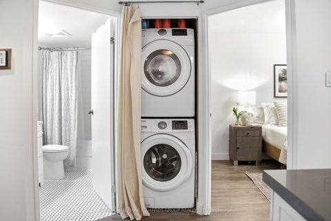 Photo 16 at 501 - 60 Homewood Avenue, South St. James Town, Toronto