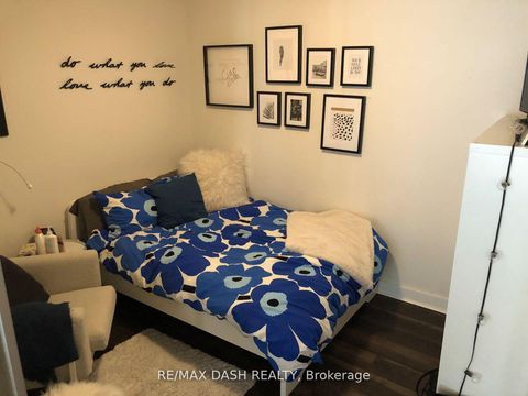 Photo 8 at 710 - 295 Adelaide Street W, Waterfront Communities C1, Toronto