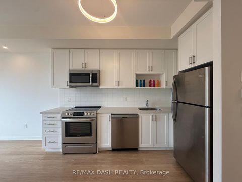 Photo 6 at 204 - 1130 Briar Hill Avenue, Belgravia, Toronto