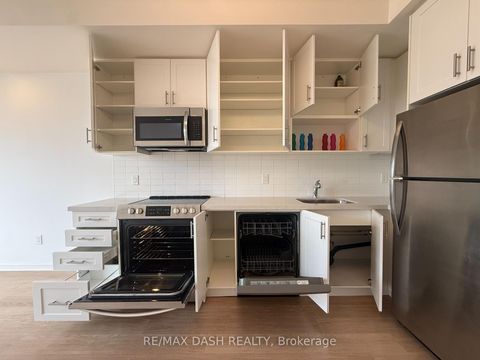 Photo 7 at 204 - 1130 Briar Hill Avenue, Belgravia, Toronto